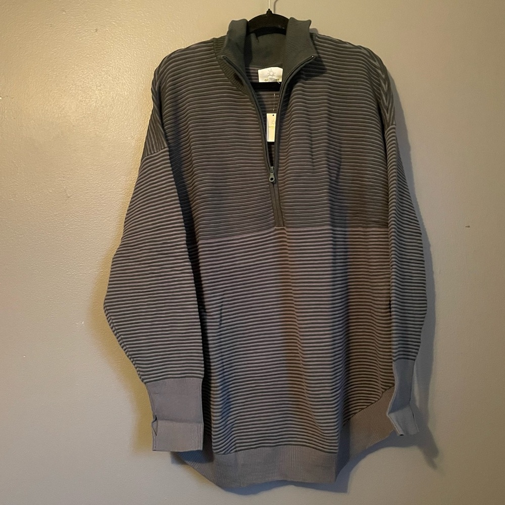 Aerie Gray Striped Women's Sweater